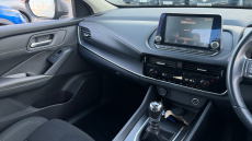 Nissan Qashqai 1.3 DiG-T MH Acenta Premium 5dr Petrol Hatchback